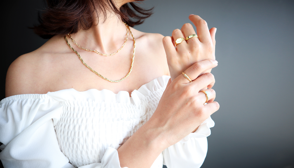 Woman,Jewelery,Concept.,Womans,Hands,Close,Up,Wearing,Rings,And