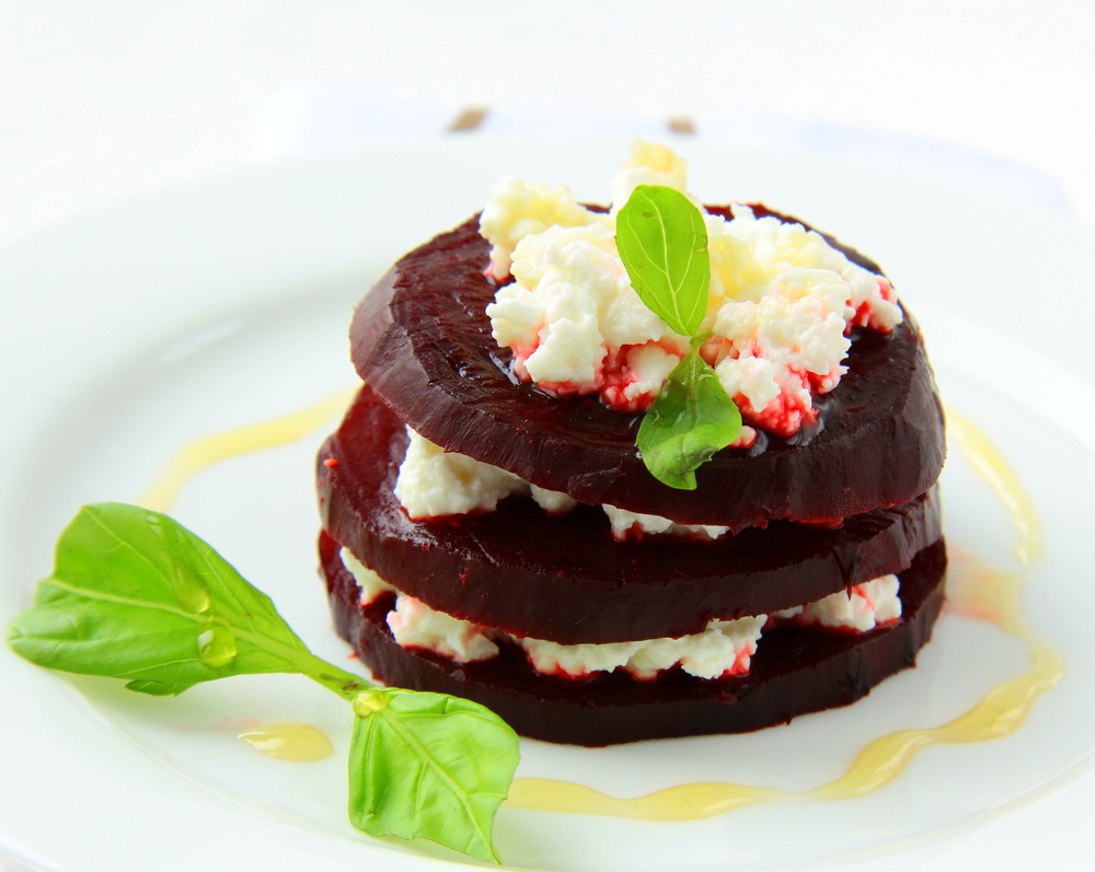 Salad,Of,Roasted,Red,Beets,And,Feta,Cheese,With,Olive