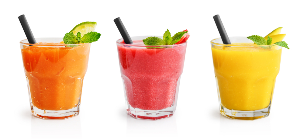 Glasses,Of,Papaya,,Mango,And,Strawberry,Smoothie,Isolated,On,White