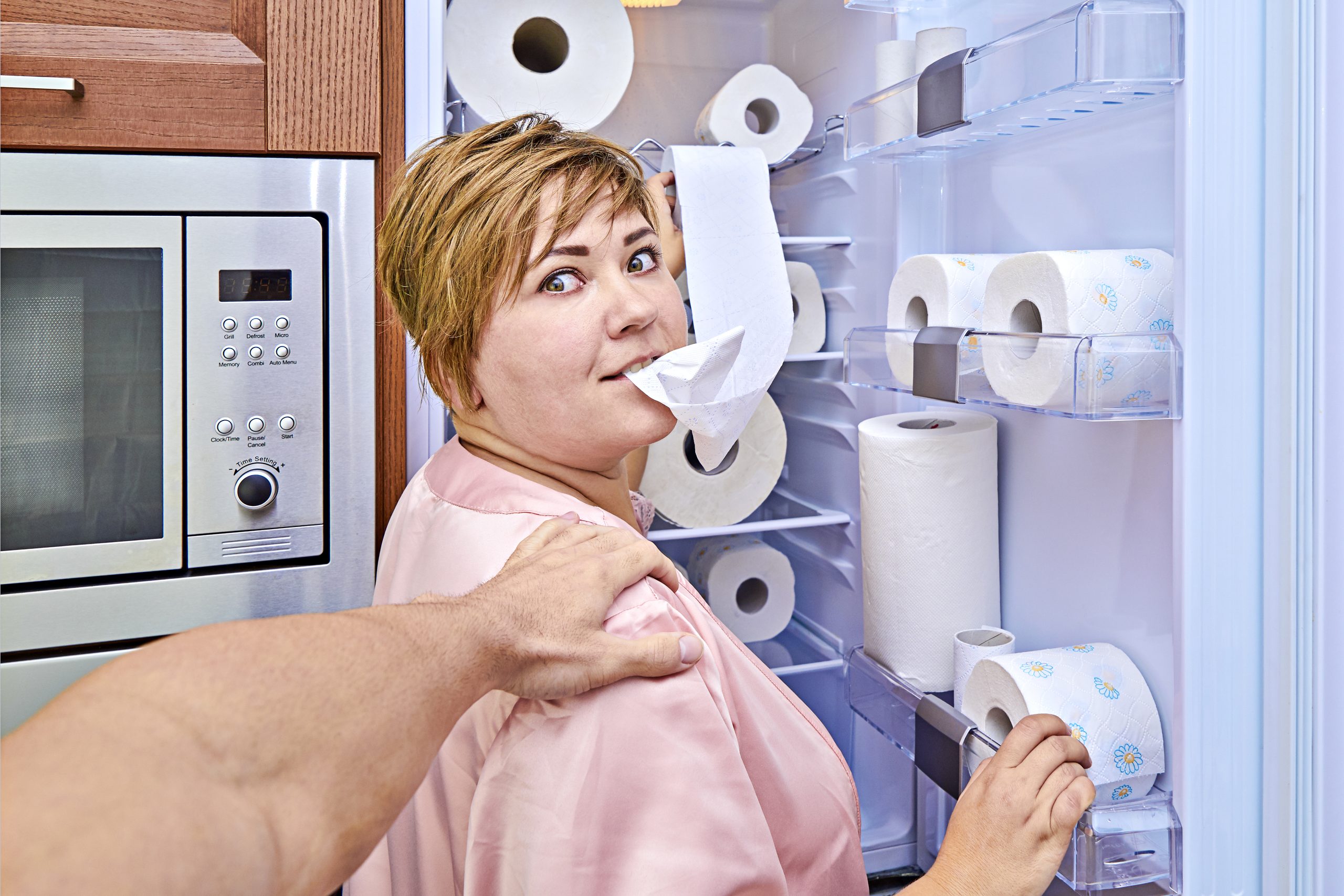 Frau Isst Klopapier Mitten Im Leben Original www.fem-magazin.de
