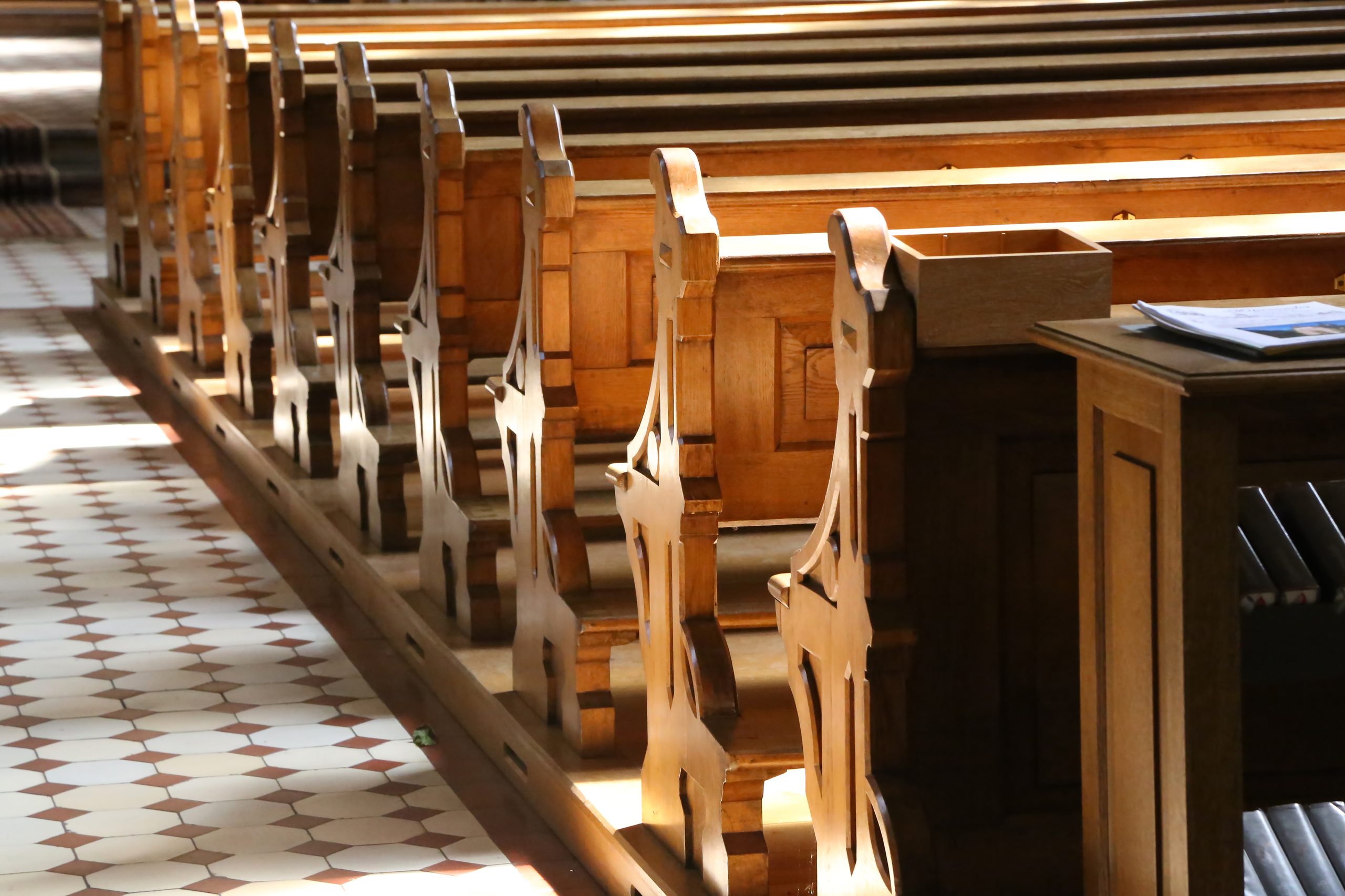 Kann man Feminismus mit der katholischen Kirche vereinbaren?