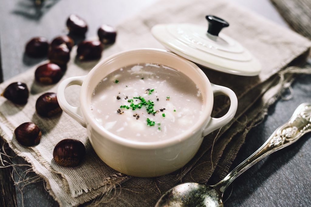 Rezept für Maronensuppe mit Apfel-Nuss-Topping