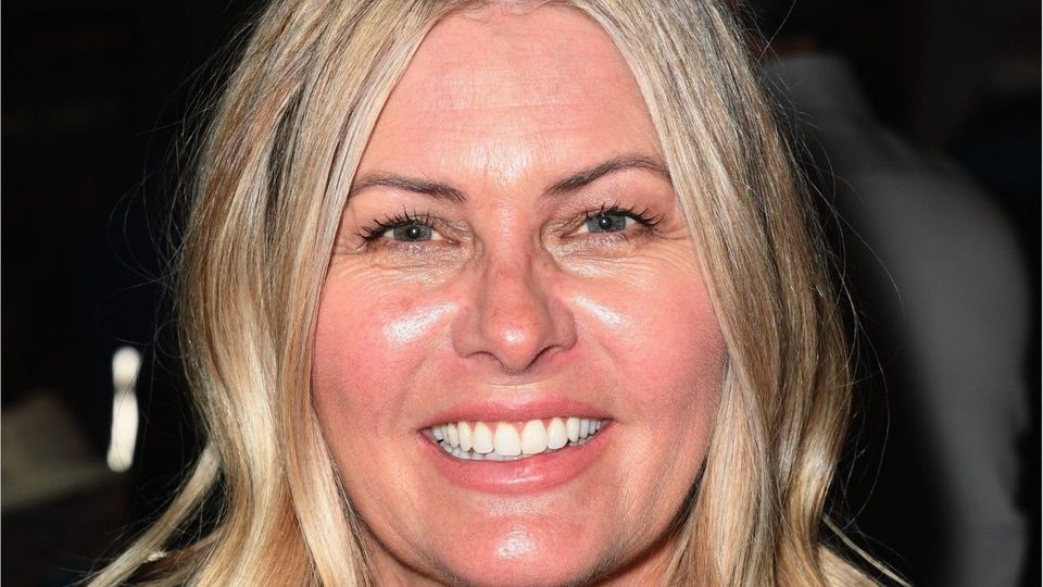 Kampf gegen Krebs: „Baywatch“-Star Nicole Eggert trägt jetzt Glatze