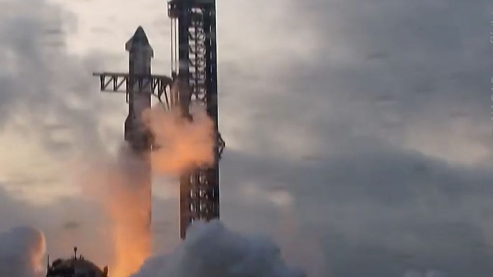 Dritter Versuch mit Superrakete: „Starship“ zum Testflug aufgebrochen