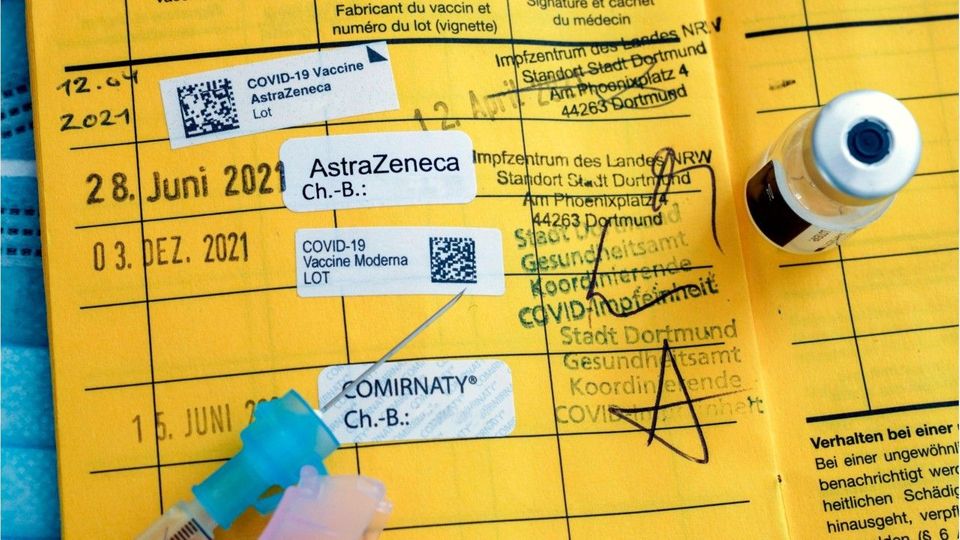 Mann lässt sich 217 Mal gegen Corona impfen