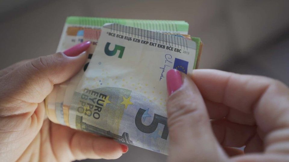 Unterbezahlt und unzufrieden: Arbeitnehmerinnen sehen keine Gleichberechtigung