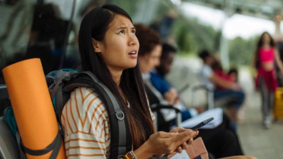 Fake-Kontakte bei Google: Experten warnen vor Airline-Betrugsmasche