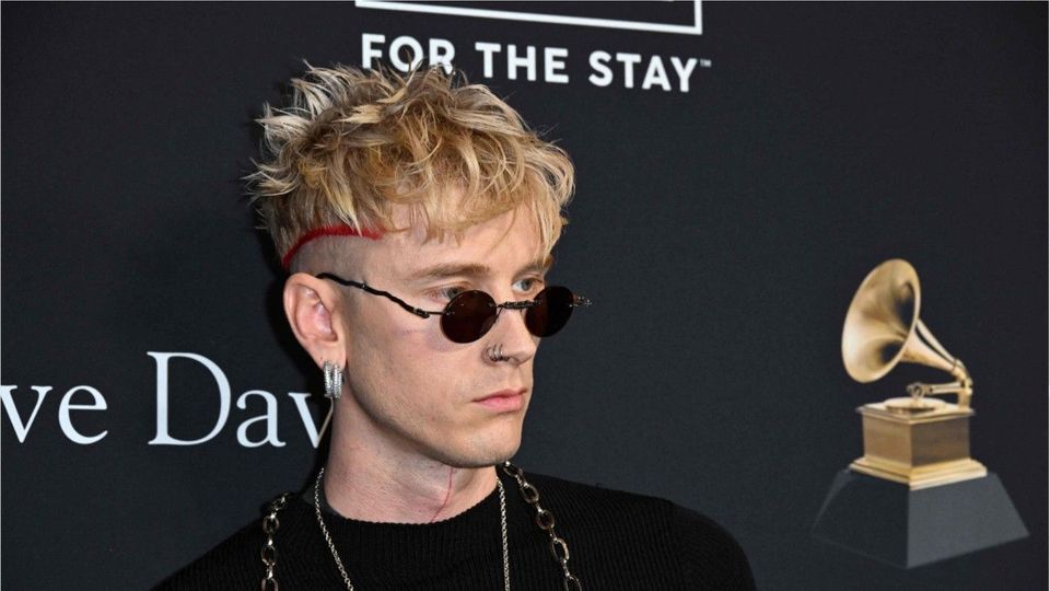 Machine Gun Kelly: Darum ließ er seine Tattoos covern