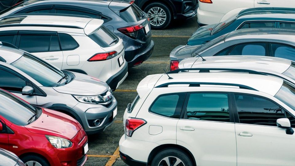 Großes Auto, teureres Parkticket: Deutsche Stadt führt neuen Tarif für Autos ein