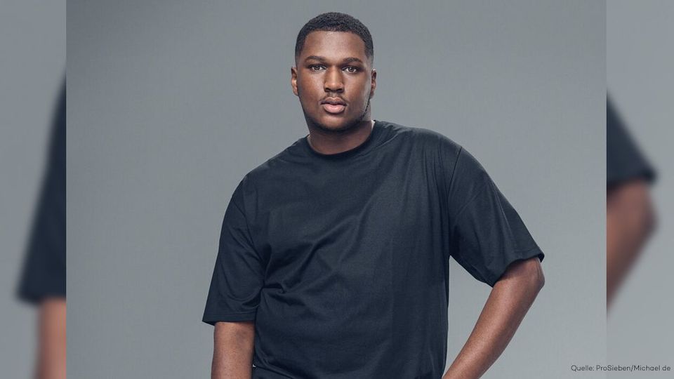 Königliche Premiere bei GNTM: Dieser Kandidat ist ein waschechter Prinz!