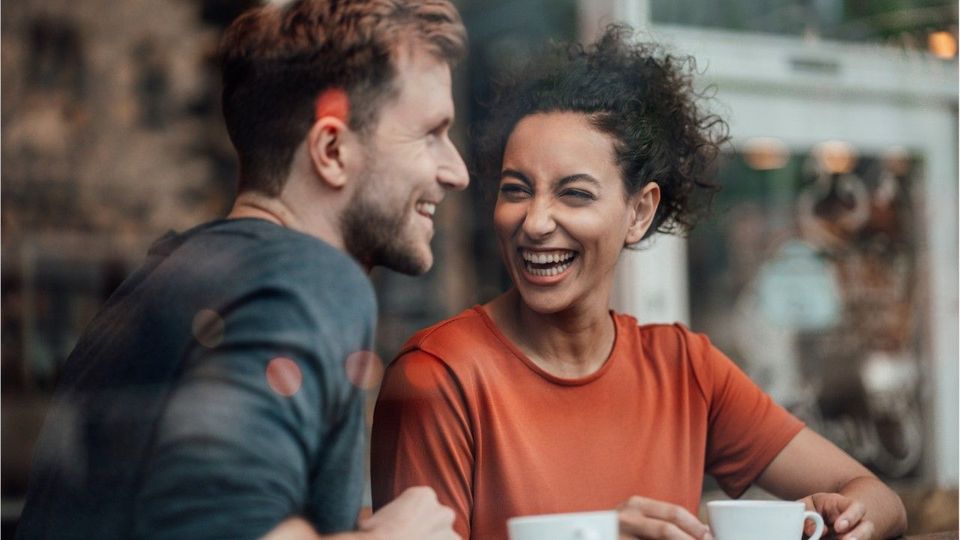 Kennenlernen ganz ohne Druck: So profitieren Singles vom Slow-Dating-Trend