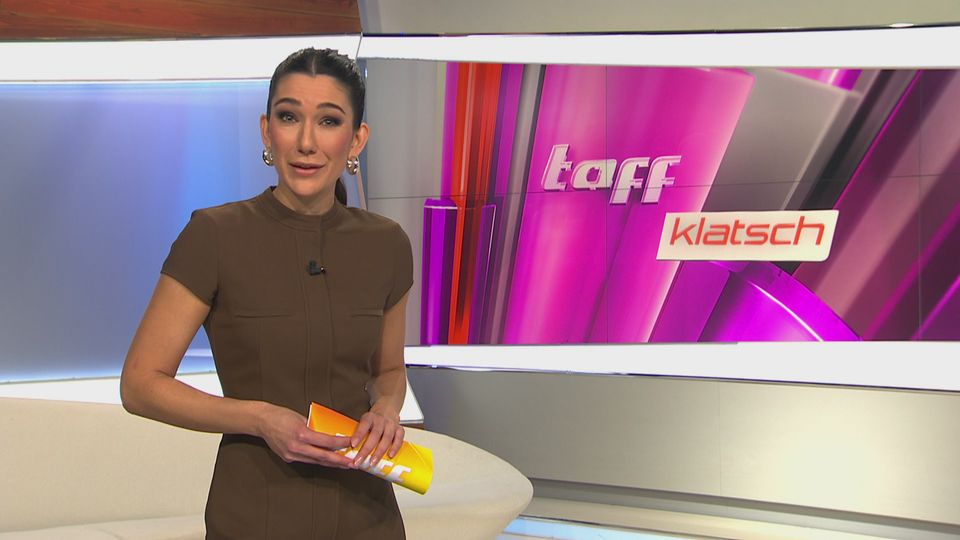 taff Klatsch: Claudia Schiffer mit Kater im Rucksack auf Filmpremiere