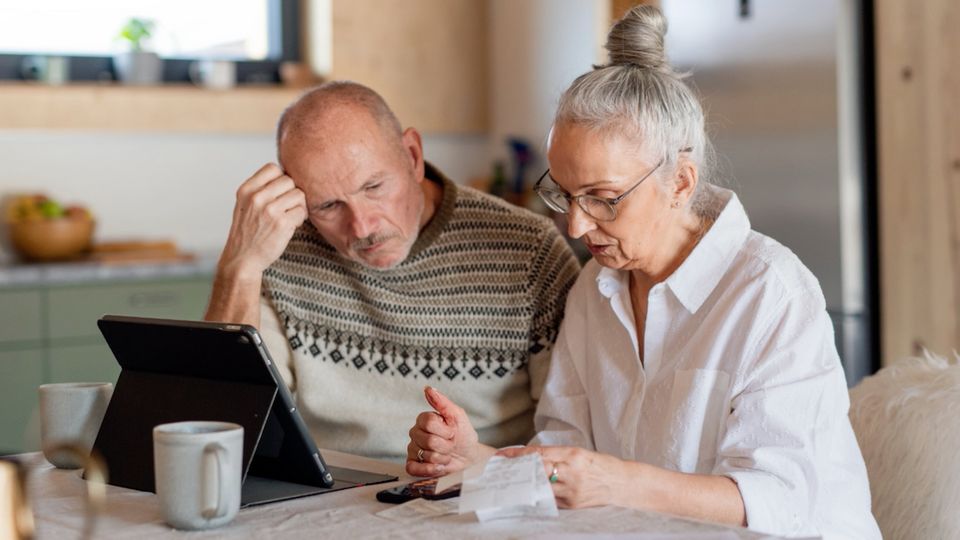 Rente: So viel muss man verdienen, um im Alter gut leben zu können