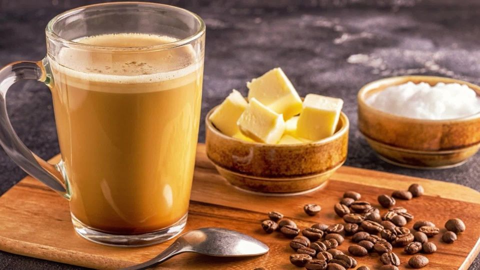 „Geheimtipp“ Butterkaffee: Abnehmen mit dem Trendgetränk – geht das?