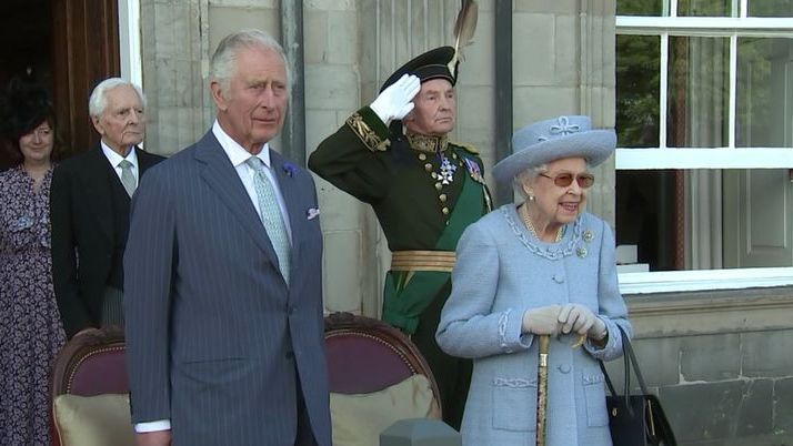 Neues Buch enthüllt Details zum Tod von Queen Elizabeth II.