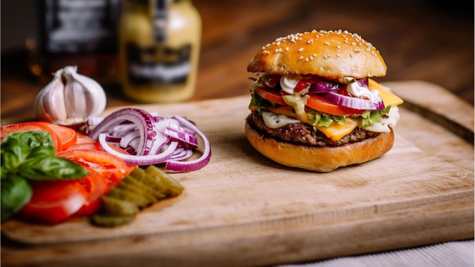 Pommes, Burger, Pizza: So geht gesünderes Fastfood