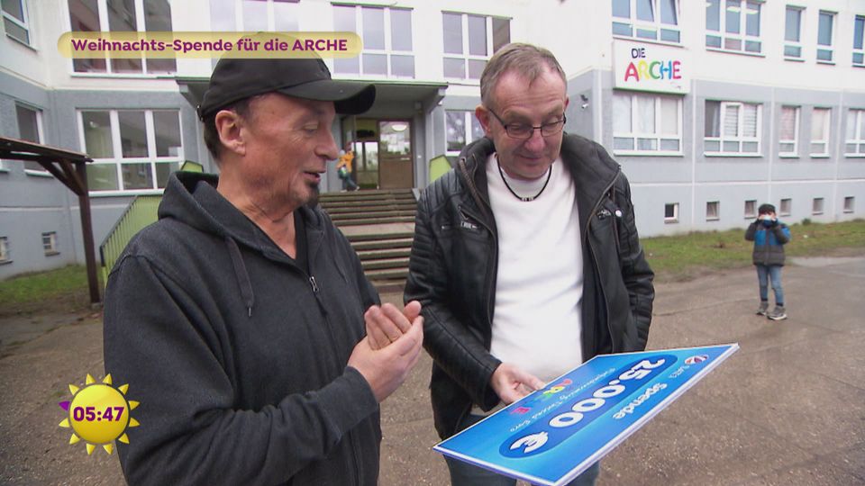 Weihnachts-Spende für die ARCHE
