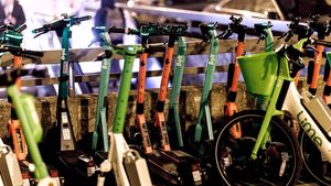 Strengere Park-Regeln für E-Scooter geplant