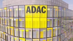 ADAC rät von Autobahntankstellen ab