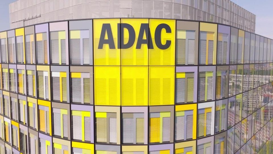 ADAC rät von Autobahntankstellen ab