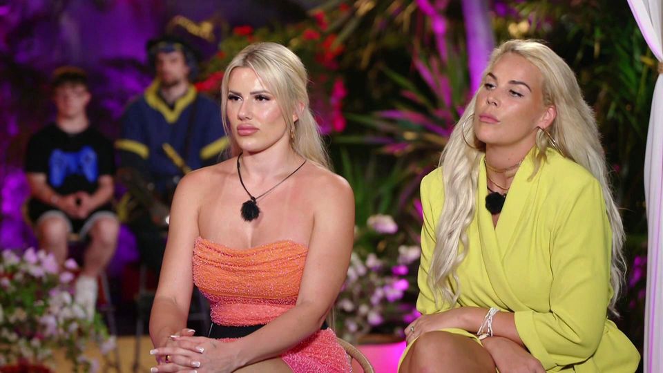 Exit-Quiz: Laura und Sammy vs. Chanelle und Sebastian