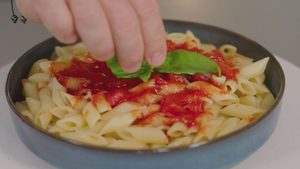 Zucker gegen Säure: Kann Zucker saure Tomatensauce retten?