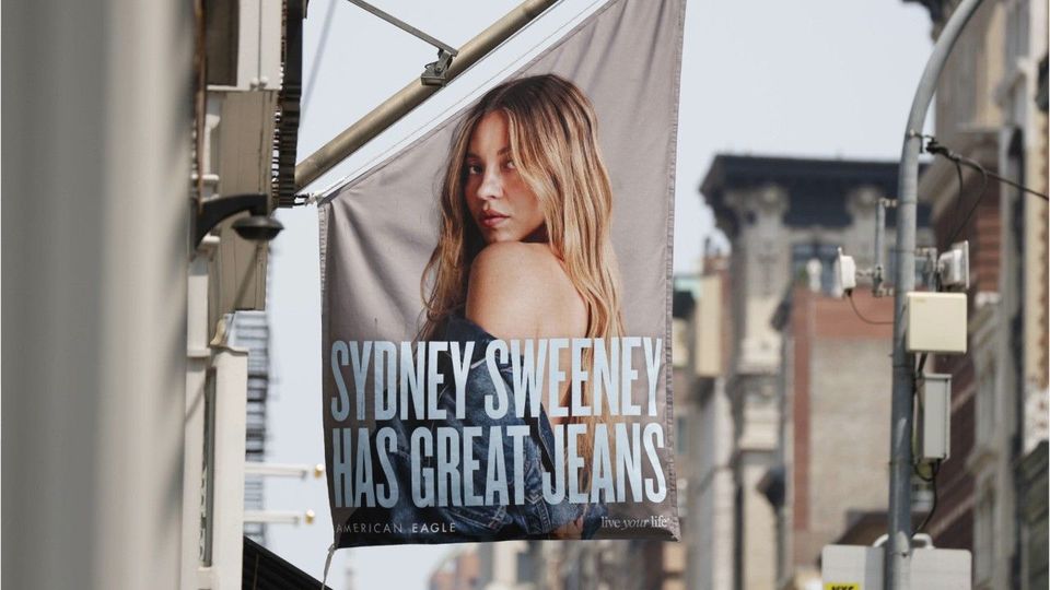 Kritik für Jeans-Kampagne mit Sydney Sweeney