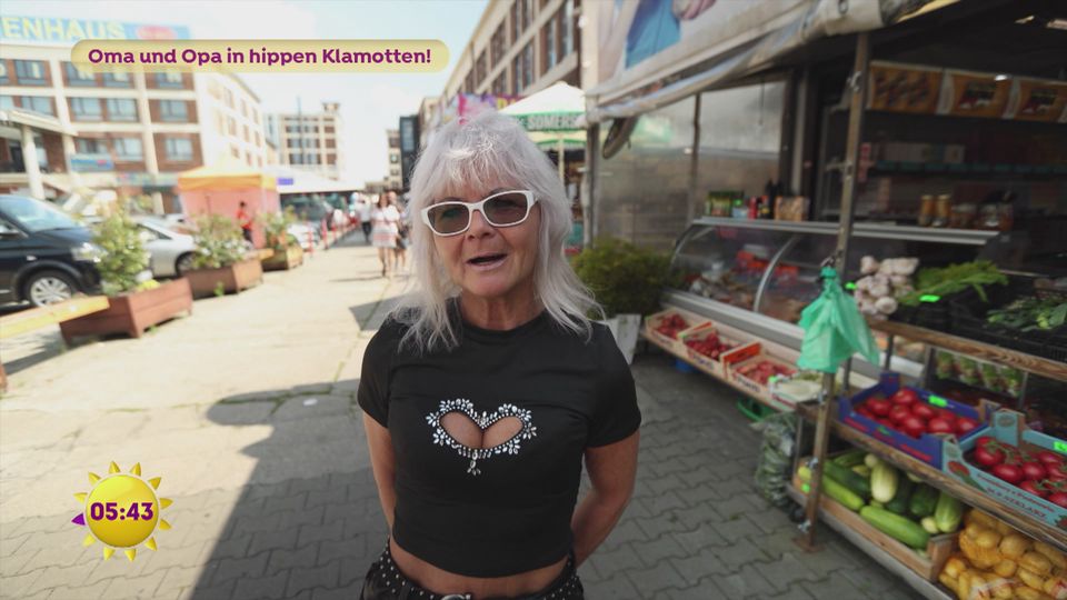 Oma und Opa in hippen Klamotten!