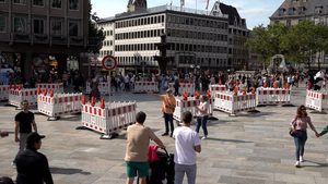 Teil der Domplatte in Köln aus Sicherheitsgründen gesperrt