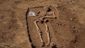 Sorgfältige Ausgrabung: Archäologen enthüllen jahrhundertealte Skelette