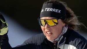 Verstorbene Biathletin: Dahlmeier widmet Tochter Kettenanhänger