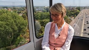 Frau Feller zu Gast: Heimatliebe und Digitalisierung in Schulen