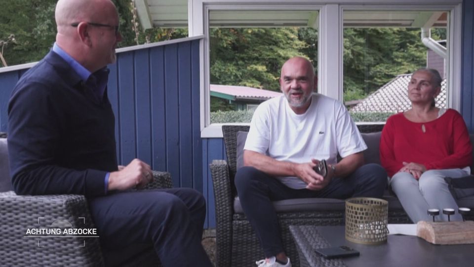 Handy verkauft, aber das Geld bleibt aus: Abzocker im Visier!