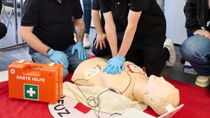 Unsicherheit bei Erster Hilfe überwinden