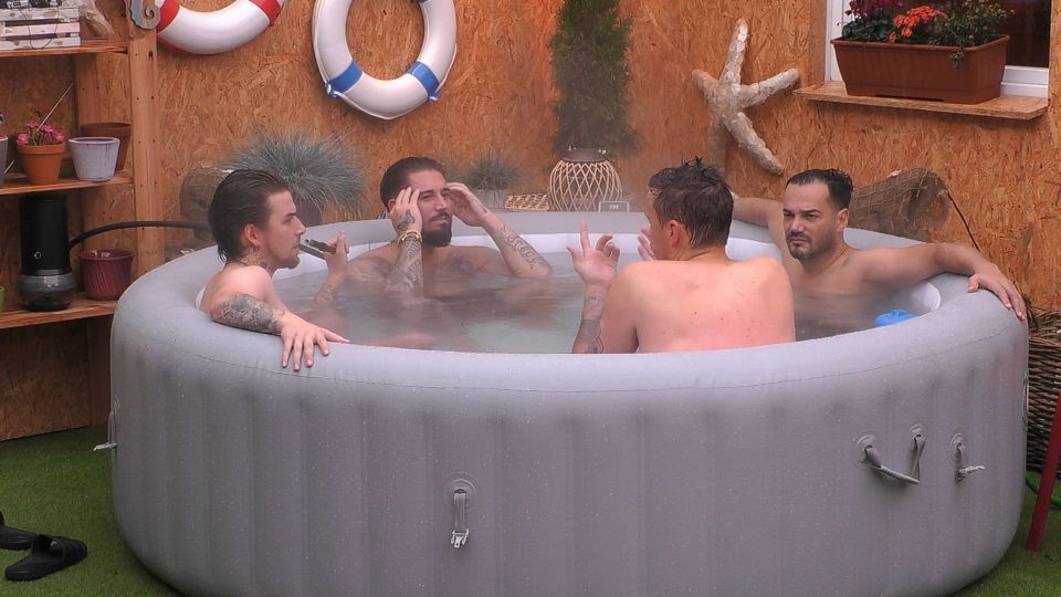 Tag 4 in 8 Minuten: Geplatzte WM-Träume im Whirlpool