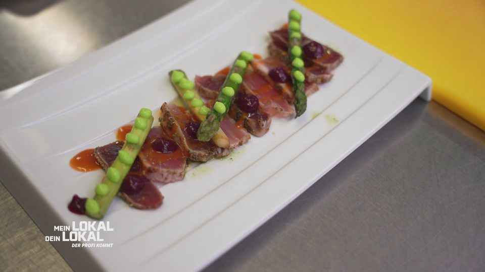 Aga ist von der Vorspeise enttäuscht