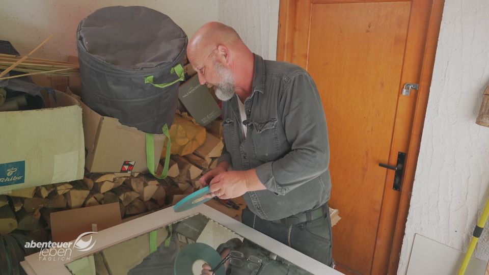 DIY-Geheimraum – Spiegel macht’s möglich