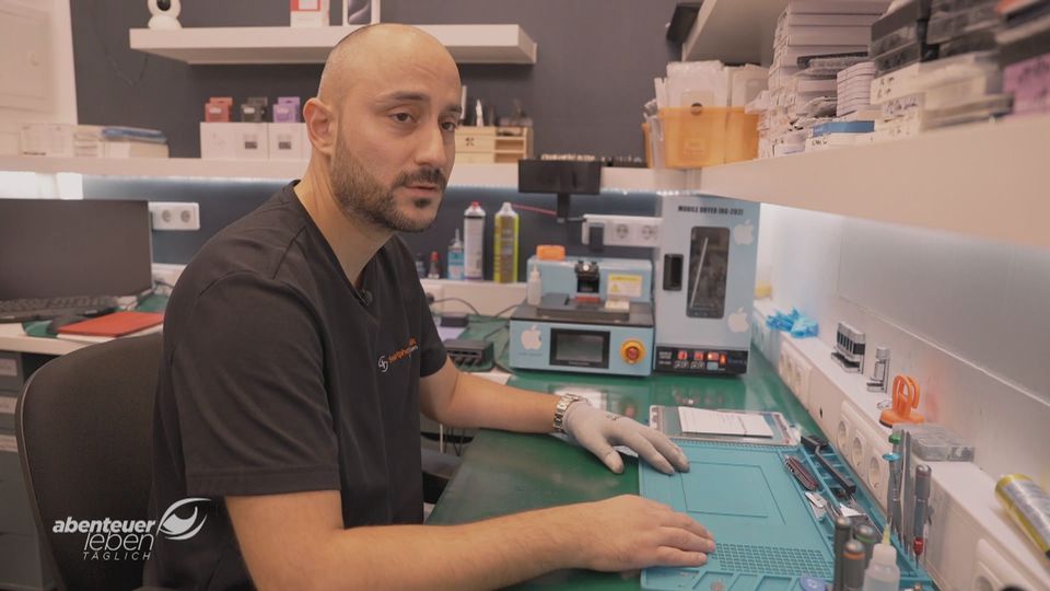 Smartphoneklinik: Wenn Handys wie Patienten behandelt werden