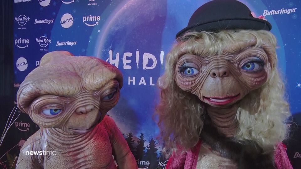 „Queen of Halloween“: Heidi Klum und Ehemann Tom begeistern als Außerirdische