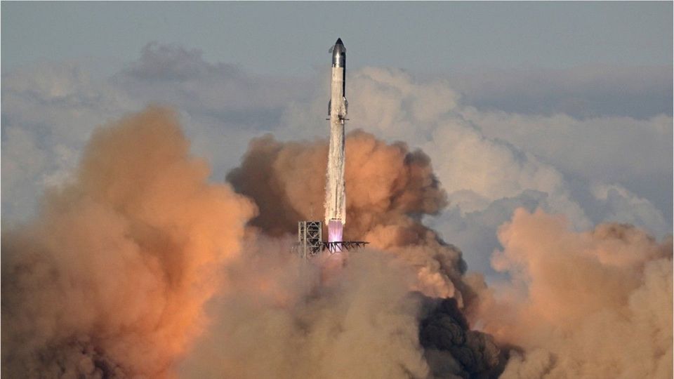Erfolg für Musk: Starship gelingt elfter Testflug