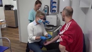 Caya-Praxis Köln hilft Obdachlosen