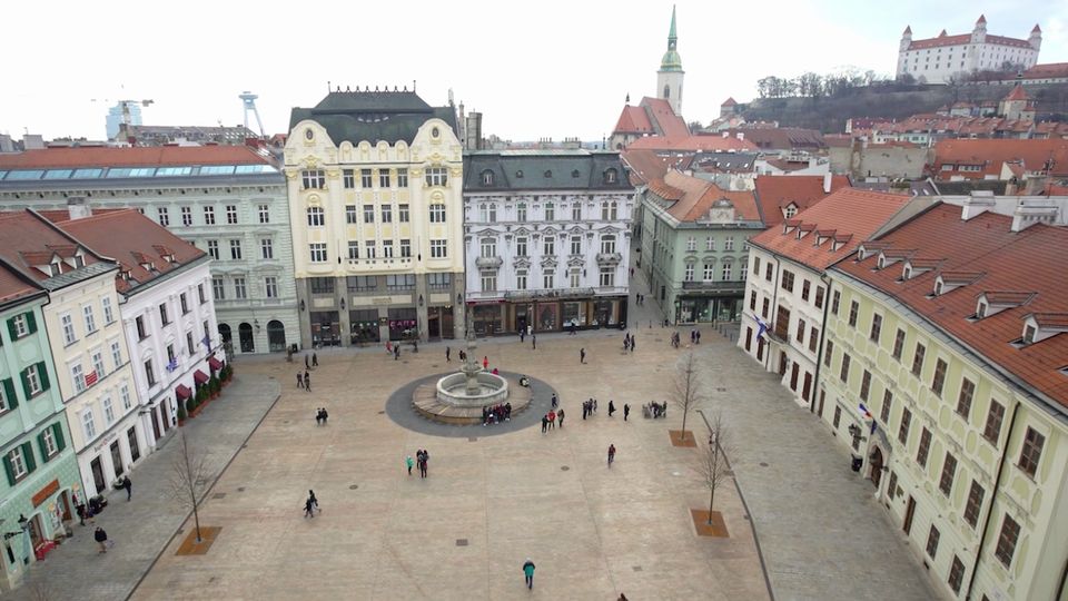 Europäisches Land führt Tempolimit für Fußgänger ein