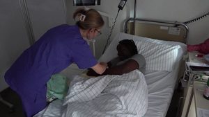 Hebammen in Bonn fordern bessere Bezahlung