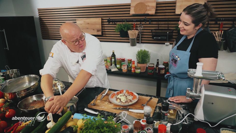Pasta-Panik! Vier Teens im großen Lasagne-Chaos