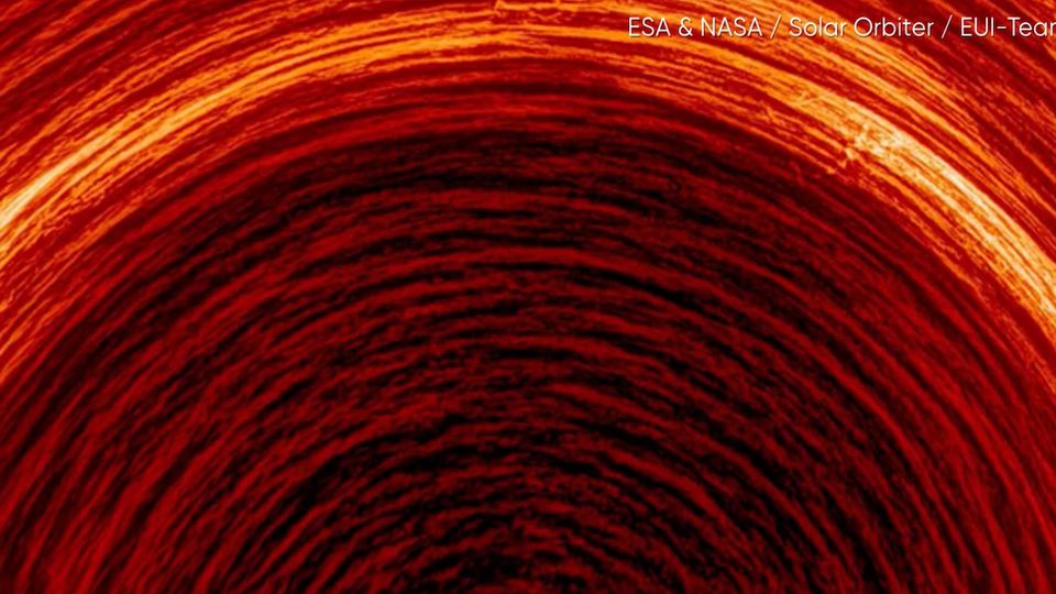 Südpol der Sonne: Erste Aufnahmen überraschen Forschende