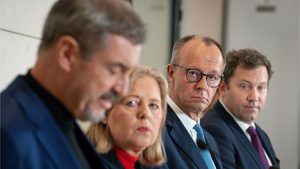 Kritik und Lob für Ticketsteuer-Senkung