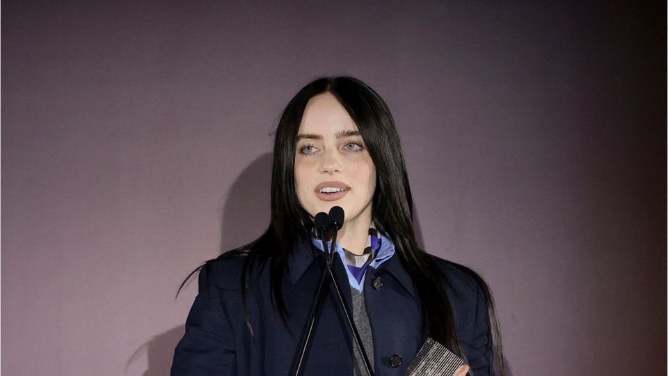 „Erbärmlicher Feigling“: Billie Eilish beschimpft Musk