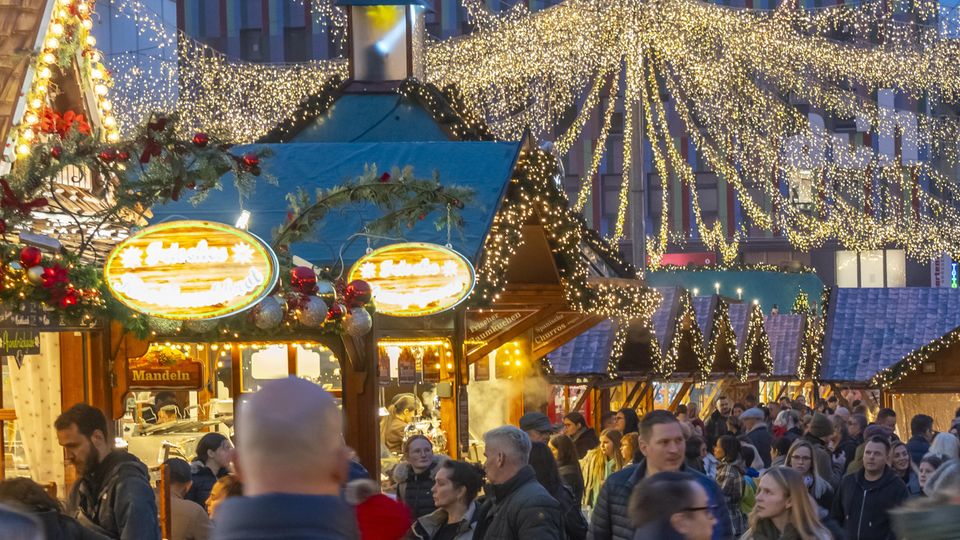 Streit um frühe Weihnachtsmarktöffnung