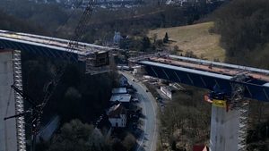 Verkehr über Rahmedetalbrücke im Dezember