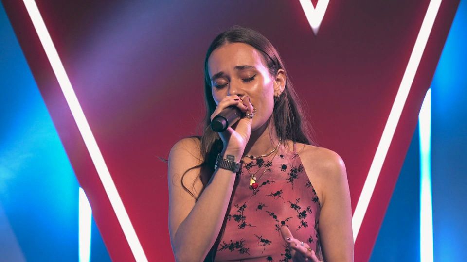 „Naked“: Lara Samira Will kämpft mit James-Arthur-Hit ums Halbfinale